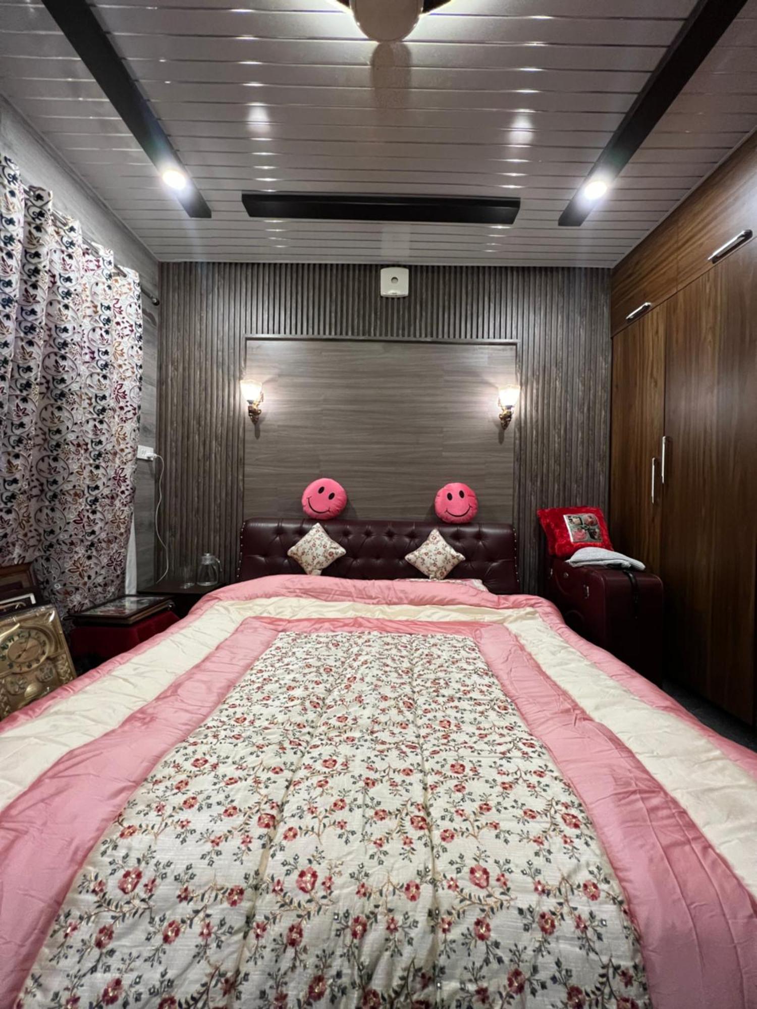 Everest Guest House Gulmarg Eksteriør bilde